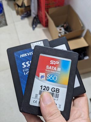 Ổ cứng SSD 120g sk100 sẵn win 10. Mua bán Linh kiện (RAM, Card...) tại Quận 8 Tp Hồ Chí Minh được đăng bởi SHIP