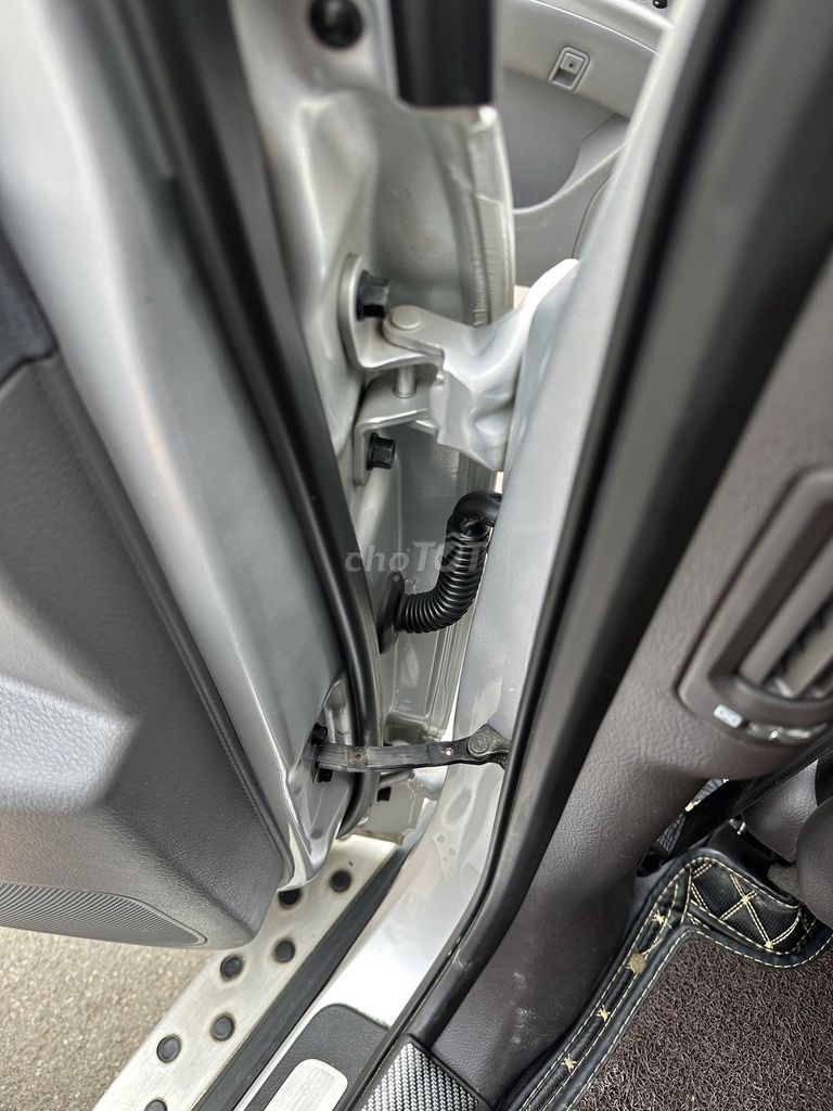 Hyundai Santafe 2.0L cuối 2012 Full Dầu. Mới Quá. Mua bán Ô tô tại Huyện Sóc Sơn Hà Nội được đăng bởi Salon Auto Đào Hằng hình 18