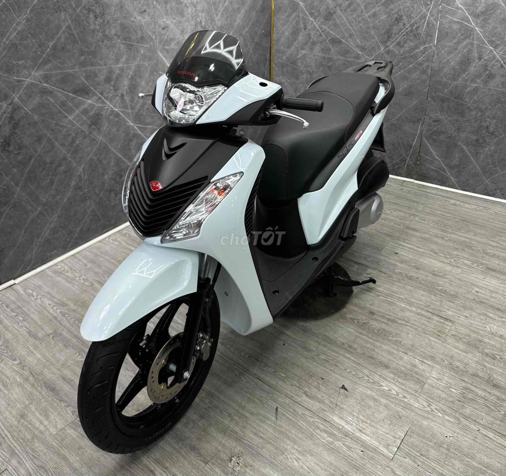 SH Ý 2012 150i HSCT trắng đen Sport. Mua bán Xe máy tại Quận Tân Phú Tp Hồ Chí Minh được đăng bởi  Võ SH318 hình 2