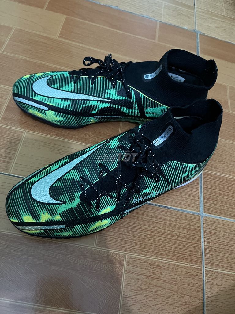 Giày bóng đá Nike Phantom Nam size 41. Mua bán Đồ thể thao, Dã ngoại tại Quận Hoàn Kiếm Hà Nội được đăng bởi Trần Đình Hoàng hình 1