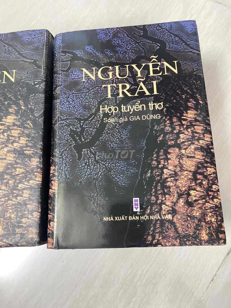 Bộ sách Thơ Nguyễn Trãi