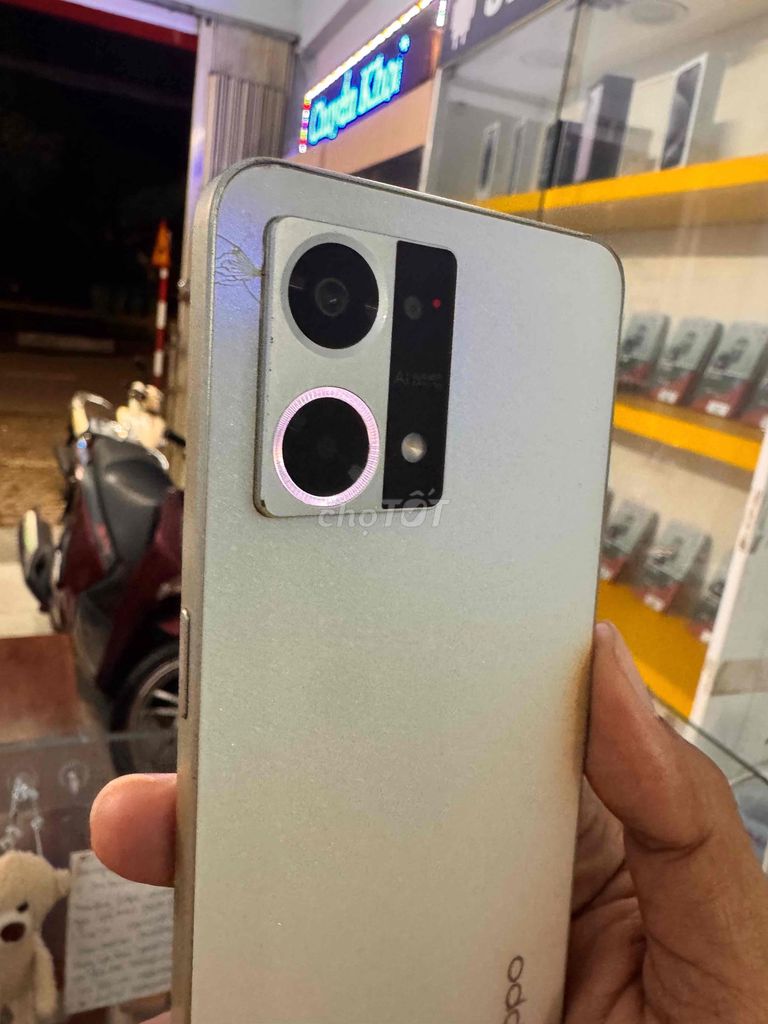 OPPO Reno8 256GB Vàng. Mua bán Điện thoại tại Thành phố Quảng Ngãi Quảng Ngãi được đăng bởi Phát Tài Mobile  hình 1