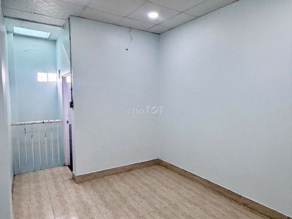 Chính chủ bán hẻm Nguyễn Dữ 33m² 2 tầng 2PN 2WC - 3.8 tỷ