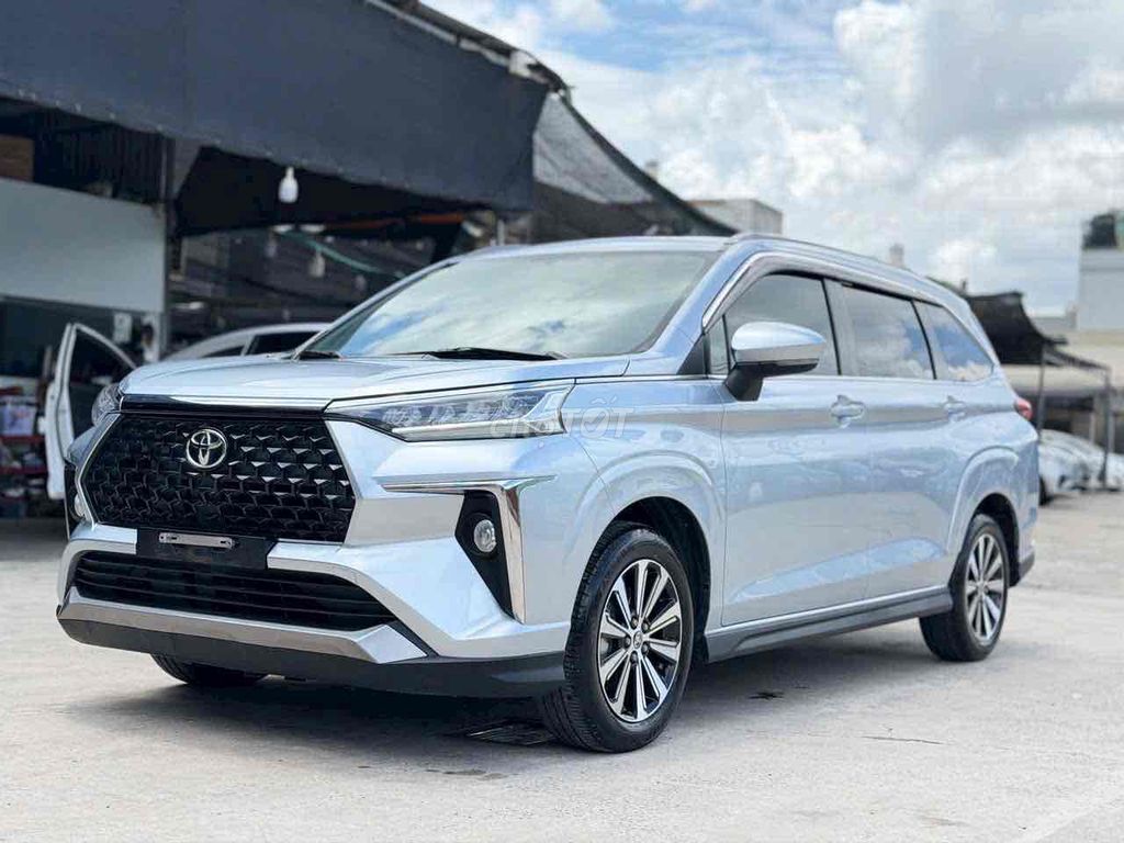 Toyota Veloz Cross 2022 — один владелец, первоначальный взнос 150 млн