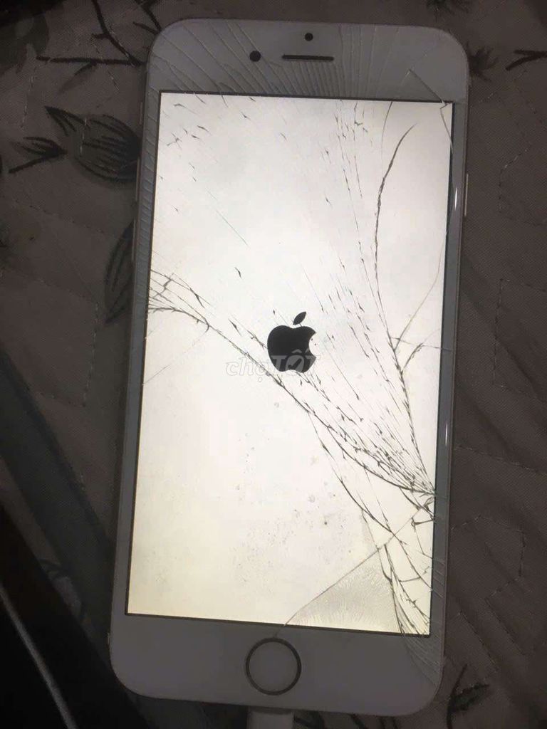 iPhone 6 Trắng và S8 hỏng. Mua bán Điện thoại tại Quận Long Biên Hà Nội được đăng bởi Trần Đình hình 1