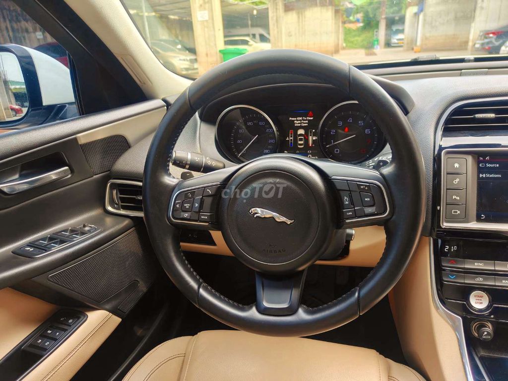 Jaguar Xe sx 2015 nhập anh quốc. Mua bán Ô tô tại Quận 4 Tp Hồ Chí Minh được đăng bởi Cuong Ly  hình 12