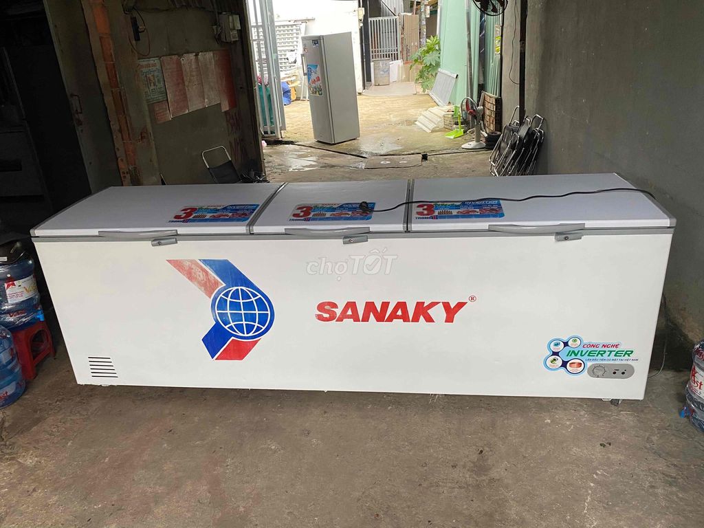 thanh lý tủ đông sanaky 1100L . đang sử dụng tốt