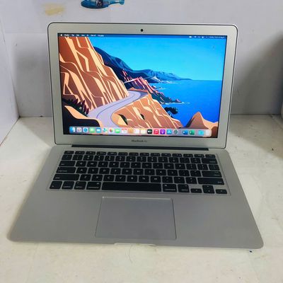 Macbook Air 13.3" 2017 Core i7, 8GB RAM, 128GB SSD. Mua bán Laptop tại Quận Ba Đình Hà Nội được đăng bởi Nguyễn Đức Toàn