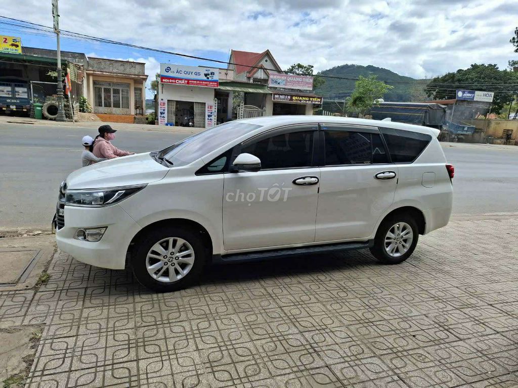 Toyota Innova 2019 2.0E - 72000 km