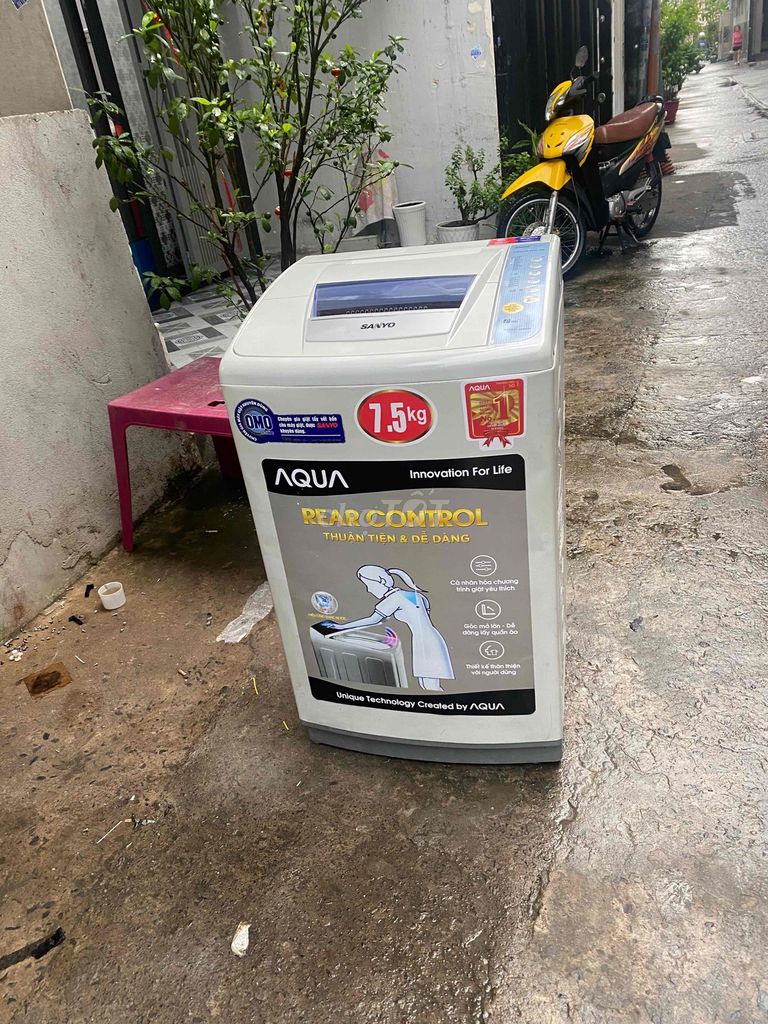 Máy giặt Sanyo 7.5kg cửa trên đang dùng tốt. Mua bán Máy giặt tại Quận Tân Phú Tp Hồ Chí Minh được đăng bởi MẠNH HẢI hình 1