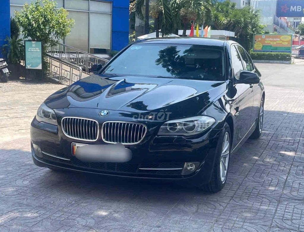 BMW 5 Series 2011 528i - 100000 km. Mua bán Ô tô tại Thành phố Thuận An Bình Dương được đăng bởi Nguyễn Thị Kim sen  hình 1