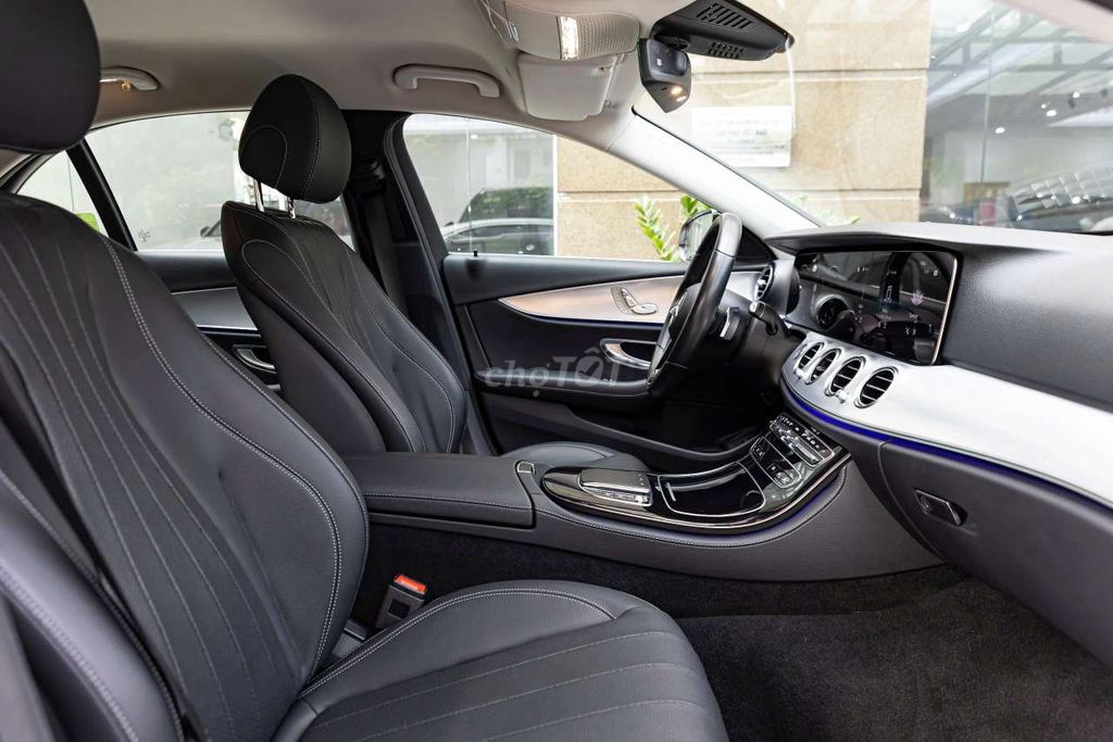 e cần bán mercedes E180 sx 2022. Mua bán Ô tô tại Quận Tây Hồ Hà Nội được đăng bởi NGUYỄN TẢO hình 5