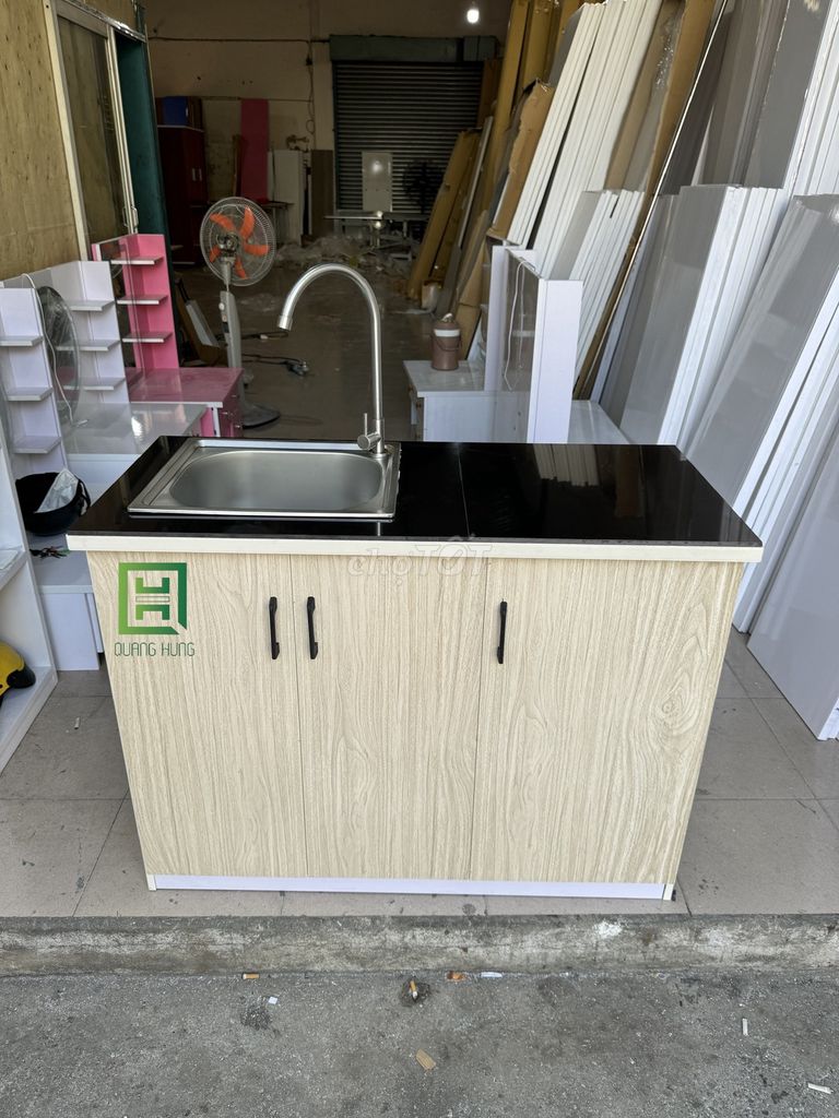Tủ bếp mini Nhựa Đài Loan 1m2 x 80 vân gỗ. Mua bán Tủ, kệ gia đình tại Thành phố Thủ Đức Tp Hồ Chí Minh được đăng bởi Nội Thất Quang Hùng hình 1