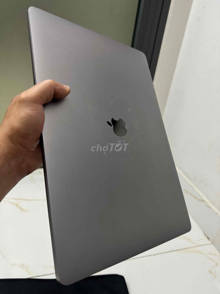 Apple MacBook Pro i7 16 inch 16GB/256GB Xám. Mua bán Laptop tại Quận 8 Tp Hồ Chí Minh được đăng bởi Tuan hình 1