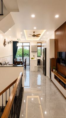 Nhà 5 tầng, 5m x 20 m,  đường rộng 30m, giá 10 tỷ