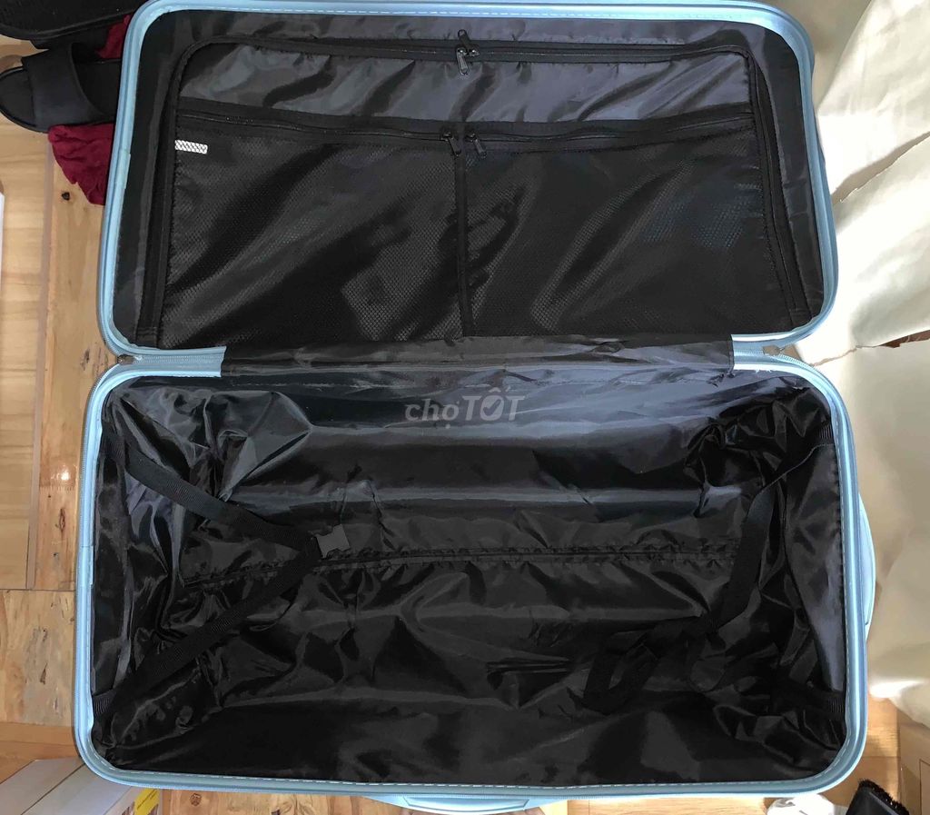 Thanh Lý Vali 32inch cỡ lớn (TỰ VẬN CHUYỂN). Mua bán Túi xách tại Quận Gò Vấp Tp Hồ Chí Minh được đăng bởi Nguyễn Thy hình 5