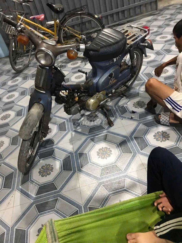 Cần bán xe cup cảnh én Honda 50 như hình. Mua bán Xe máy tại Quận 6 Tp Hồ Chí Minh được đăng bởi Kim Thoa hình 1