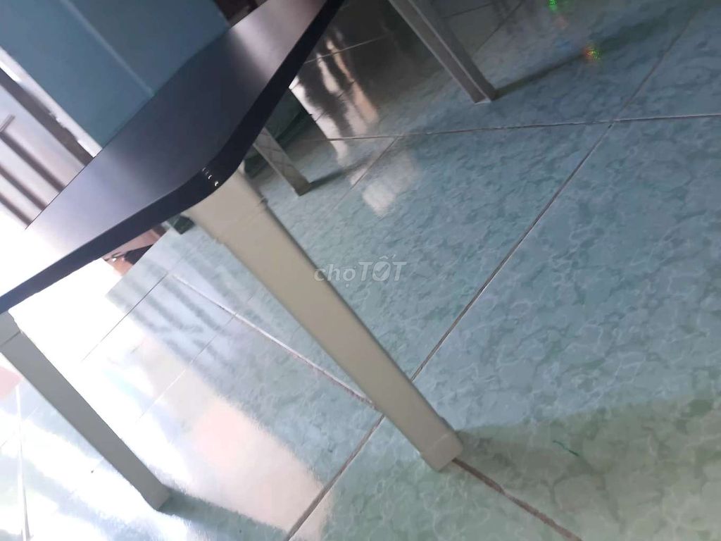 Bàn học gấp gọn Đen 60x40cm. Mua bán Bàn ghế tại Thành phố Huế Thừa Thiên Huế được đăng bởi Sơn Võ hình 1