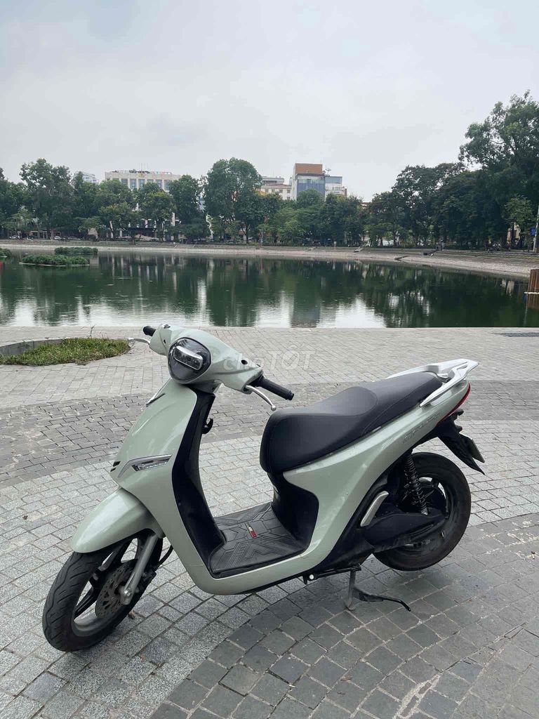 Электрический скутер VinFast Feliz 2 оливково-зеленый 4500 км