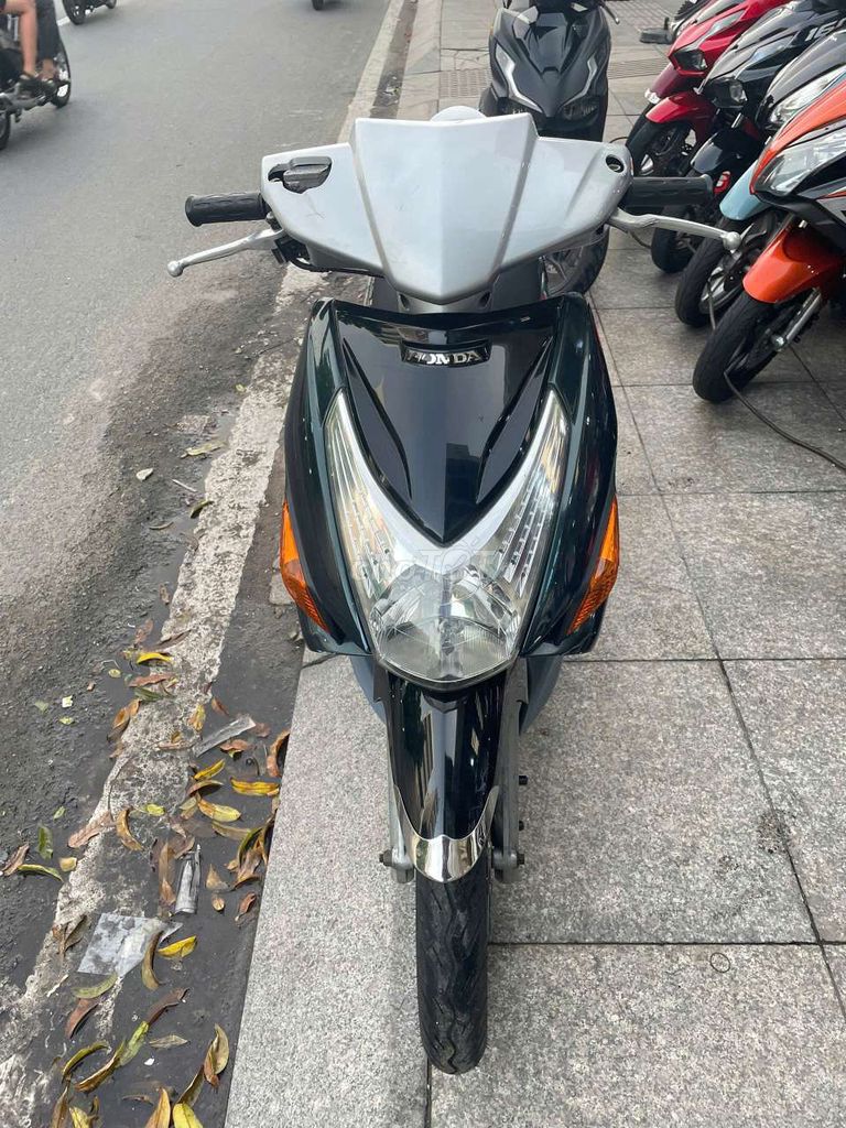 Honda click 2010 mới 90% biển số thành phố. Mua bán Xe máy tại Quận Tân Phú Tp Hồ Chí Minh được đăng bởi Tuanduy hình 1