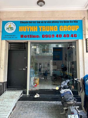 Huỳnh Trung Group logo
