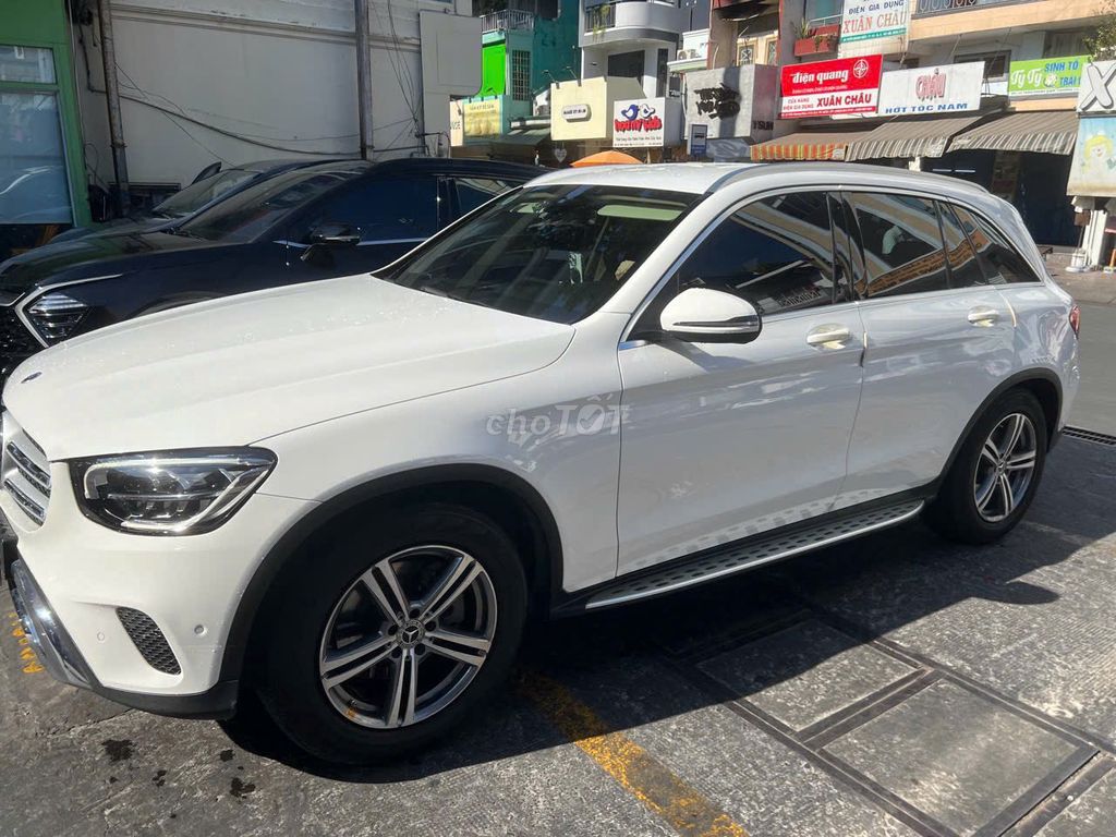 Mercedes Benz GLC Class 2021  - 33000 km