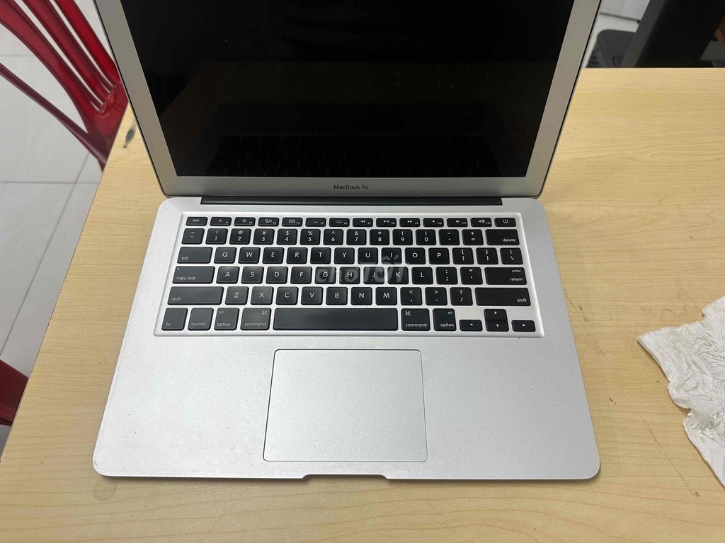 Macbook Air 13 2015 i5 8g 128g nguyên zin