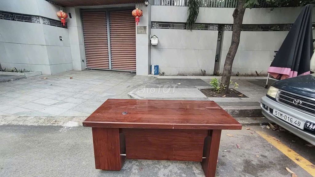 Bàn làm việc Gỗ Nâu Thanh lịch. Mua bán Bàn ghế tại Quận 12 Tp Hồ Chí Minh được đăng bởi Diep Giang hình 1