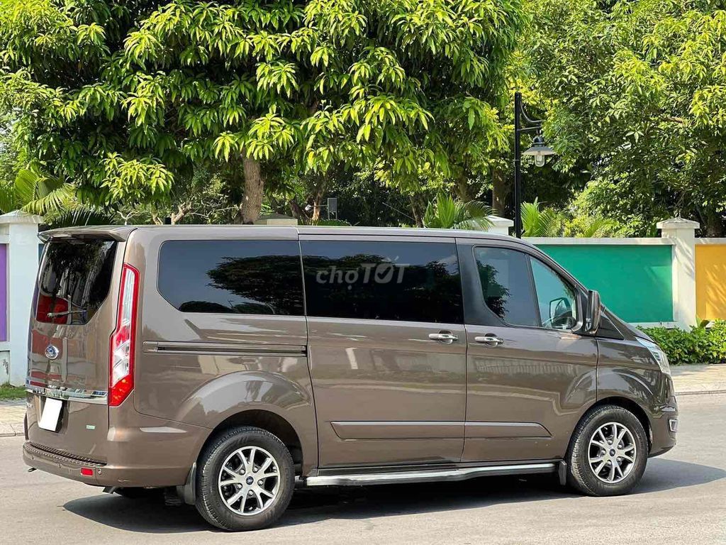 Ford Tourneo titatinum 2019