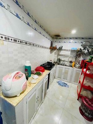 nhà lầu đường 14 Linh Chiểu ngay chợ Thủ Đức sổ hồng riêng. Mua bán nhà ở tại Thành phố Thủ Đức Tp Hồ Chí Minh được đăng bởi thuỳ dương