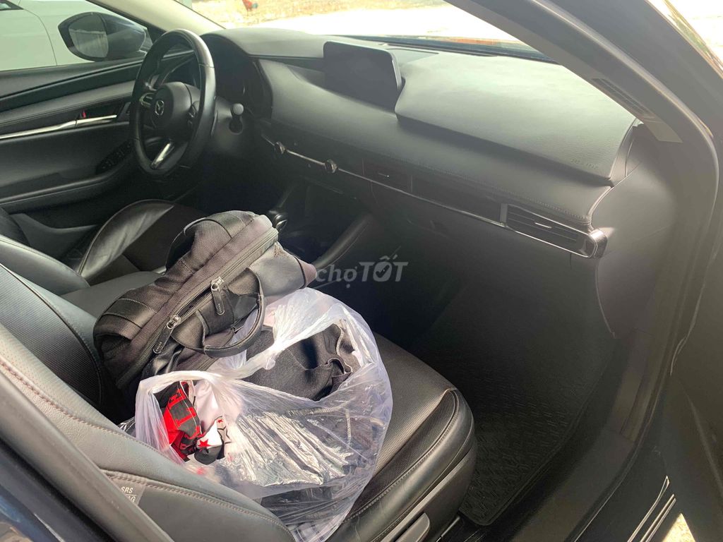 Mazda 3 2022 1.5L Premium - 64000 km. Mua bán Ô tô tại Quận 7 Tp Hồ Chí Minh được đăng bởi Khang Đoàn Cao hình 9