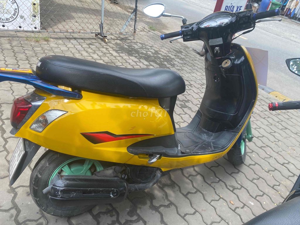 Xe sơn dọn sạch sẽ, đầy đủ chức năng, máy êm mạn. Mua bán Xe máy tại Huyện Nhà Bè Tp Hồ Chí Minh được đăng bởi Tú Uyên Shop hình 4