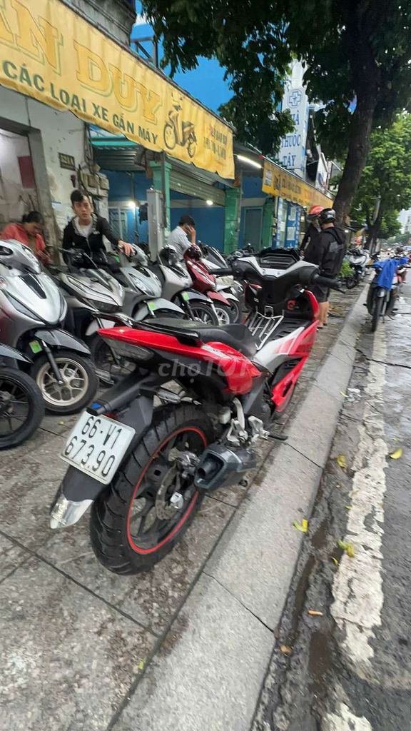 Honda Winner V2 2020 Красный 90% новые