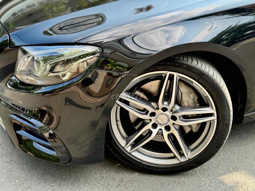 Mercedes Benz E Class 2018 E300 AMG 1 chủ. Mua bán Ô tô tại Quận 8 Tp Hồ Chí Minh được đăng bởi Khoa nguyễn hình 12