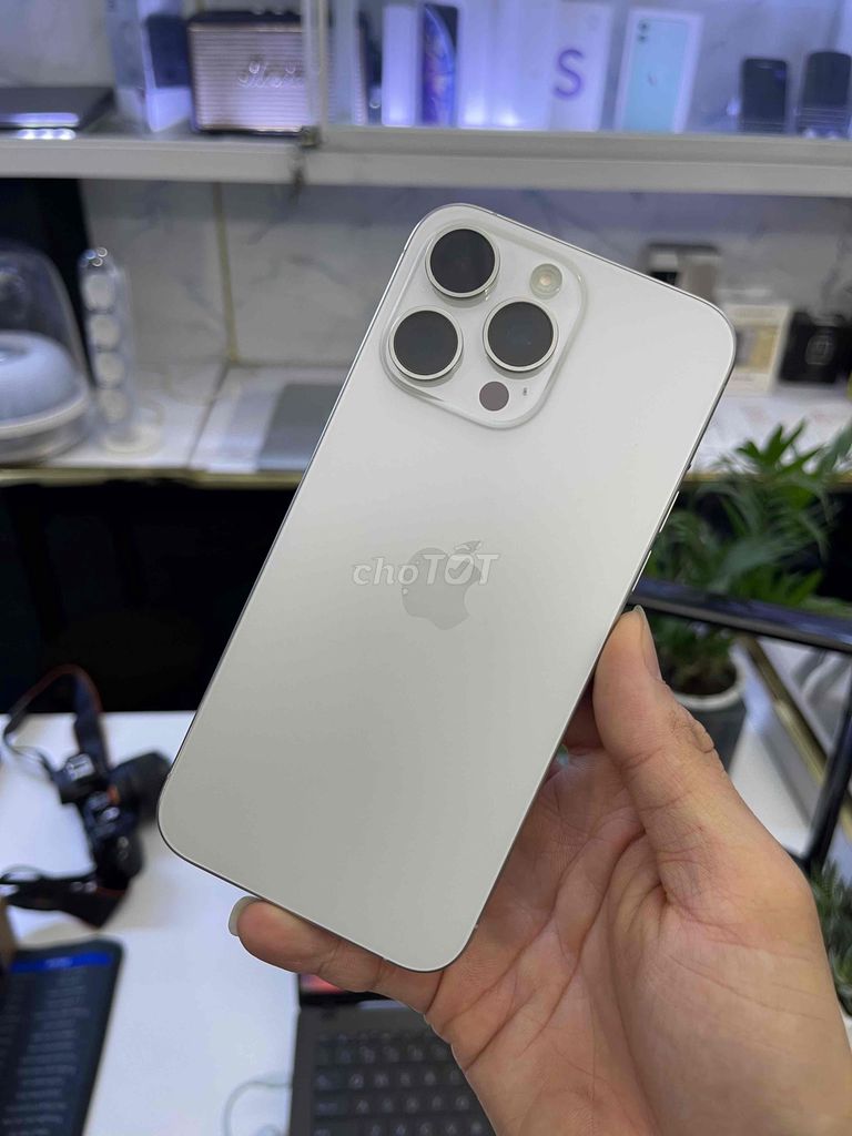 Iphone 15 pro max titan trắng  Máy nét đẹp! Pin 92. Mua bán Điện thoại tại Thành phố Thủ Dầu Một Bình Dương được đăng bởi Ngọc Tây Tech hình 1