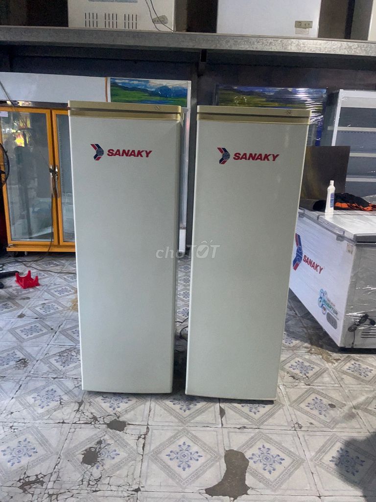 TỦ ĐÔNG ĐỨNG SANAKY VH 231 LÍT