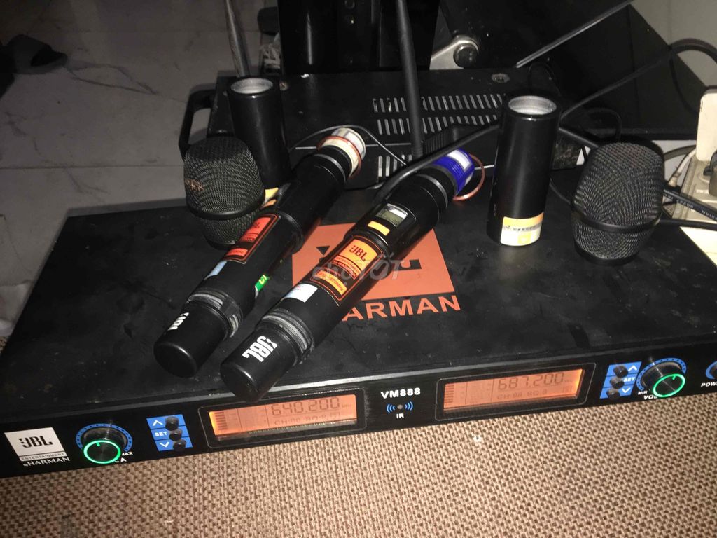 Bộ micro không dây JBL VM888 Đen. Mua bán Tivi, Âm thanh tại Huyện An Dương Hải Phòng được đăng bởi Khuyen Pham hình 1