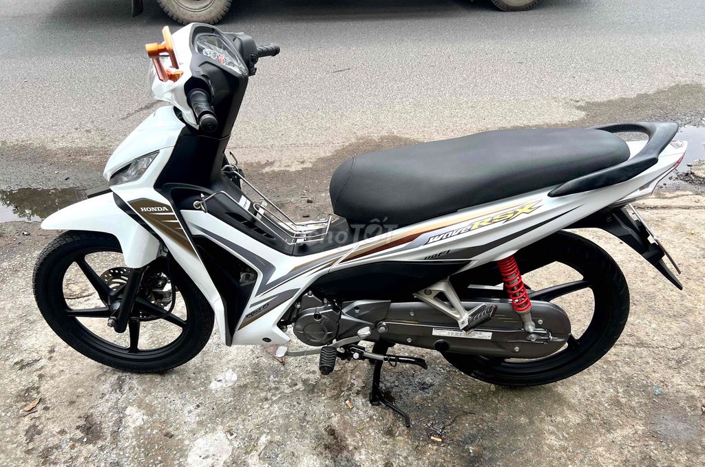 rsx fi mâm đĩa xe rất đẹp !. Mua bán Xe máy tại Thành phố Biên Hòa Đồng Nai được đăng bởi cửa hàng xe máy Anh Tuấn hình 6