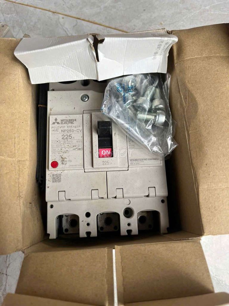 Aptomat Mitsubishi NP250-CV 225A Nhật Bản mới. Mua bán Nội thất, đồ gia dụng khác tại Thành phố Gia Nghĩa Đắk Nông được đăng bởi Ngô Nam hình 1
