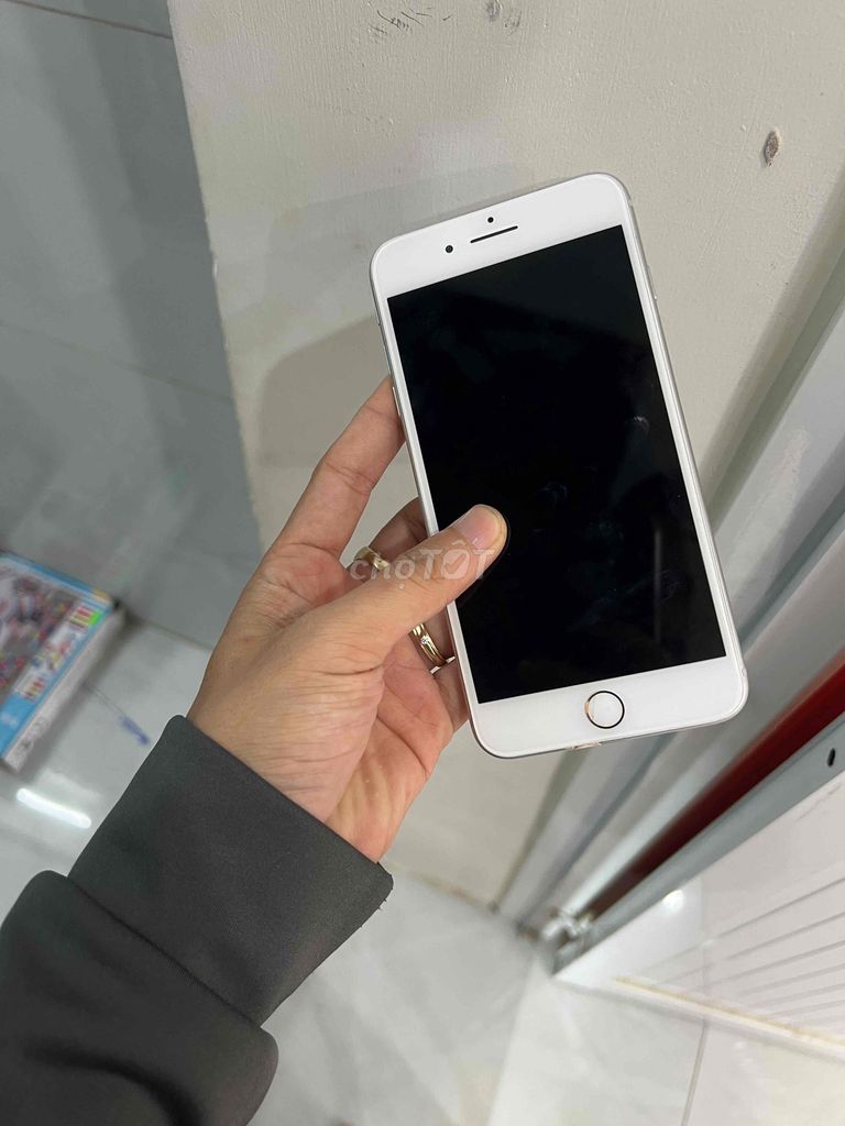 IPHONE 8 PLUS QUỐC TẾ ZIN 64GB. Mua bán Điện thoại tại Quận Thanh Khê Đà Nẵng được đăng bởi Hải Hà hình 1