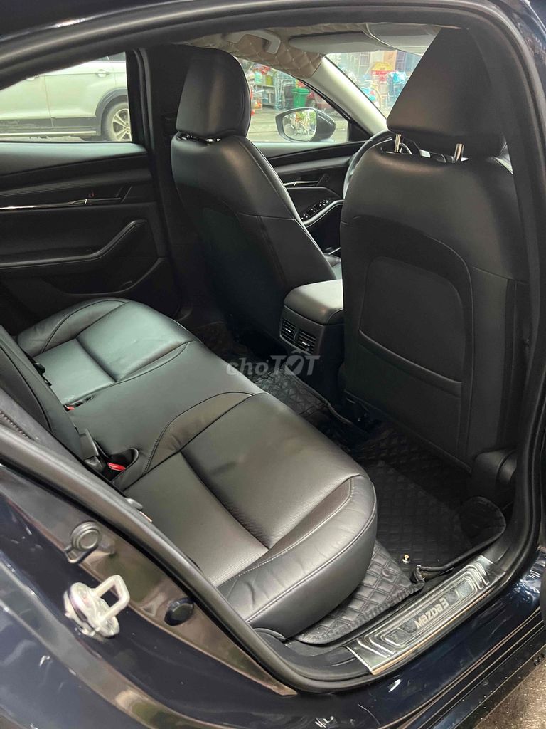 Mazda 3 2022 1.5L Luxury - 59000 km. Mua bán Ô tô tại Thành phố Buôn Ma Thuột Đắk Lắk được đăng bởi Trần quốc văn hình 8