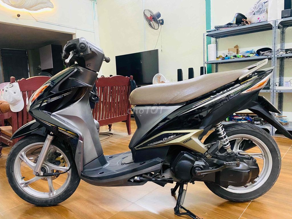 Yamaha Luvias 2011 zin chất. Mua bán Xe máy tại Thành phố Nam Định Nam Định được đăng bởi Trung Đồ Cũ hình 4