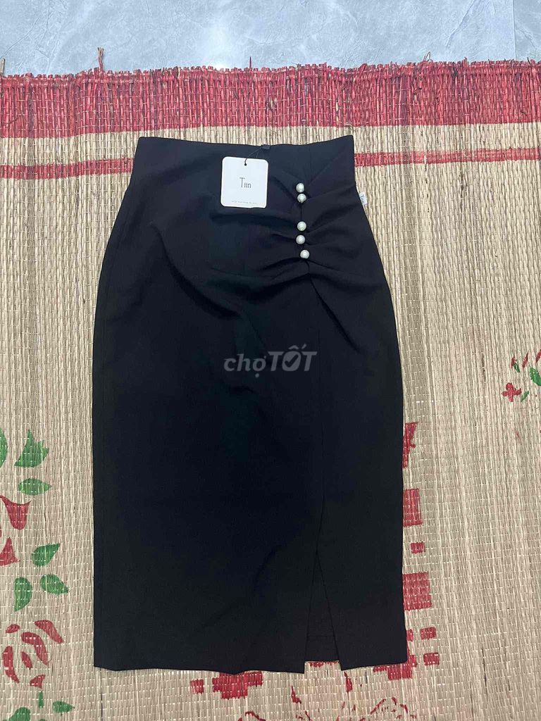 Chân váy công sở Nữ Đen size S Mới. Mua bán Quần áo tại Huyện Bình Xuyên Vĩnh Phúc được đăng bởi nhung nguyễn hình 1