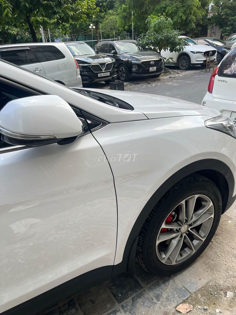 Hyundai SantaFe 2019, бензиновый, 7-местный, 5 К, белый