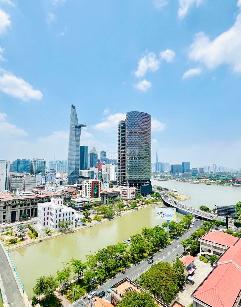 Cho thuê căn hộ SaiGon Royal, 2PN view sông Sài Gòn & Bitexco, 24 tr