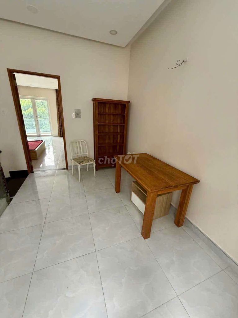 Таунхаус Mega Village Khang Dien, 75м2, 3 комнаты, готов к заселению