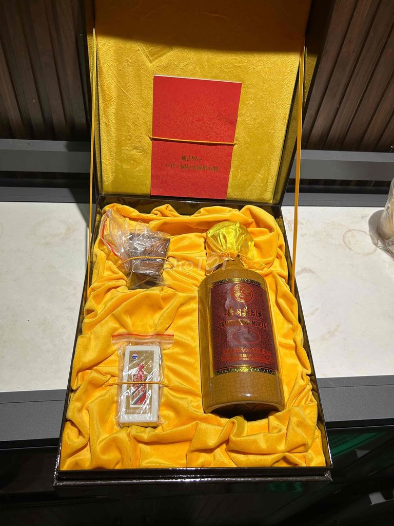 Vỏ chai rượu Kweichow Moutai Gốm Nâu 500ml. Mua bán Đồ sưu tầm, đồ cổ tại Quận 7 Tp Hồ Chí Minh được đăng bởi Leo Trần hình 1