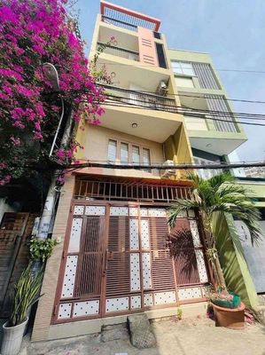 Nhà phố 33 m² · 3 PN · Đường Phạm Viết Chánh