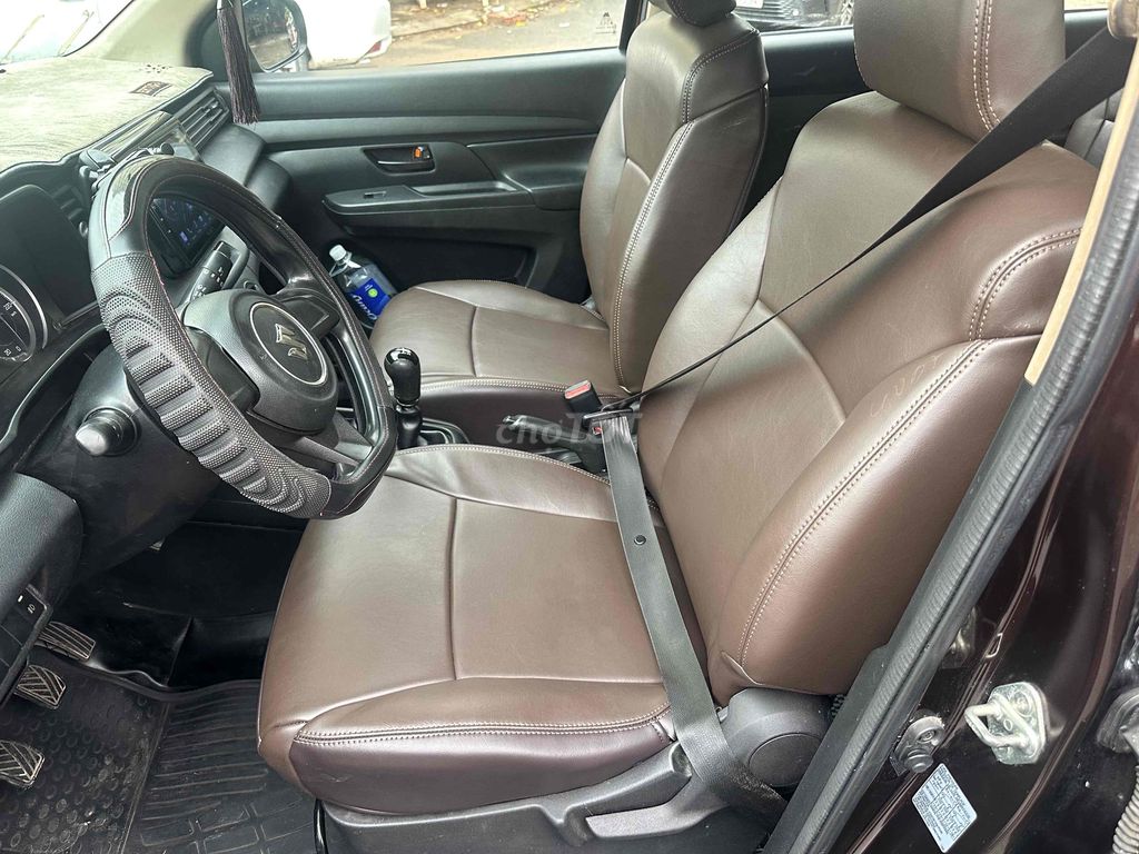 Suzuki Ertiga 2019 МКПП коричневый 7 мест