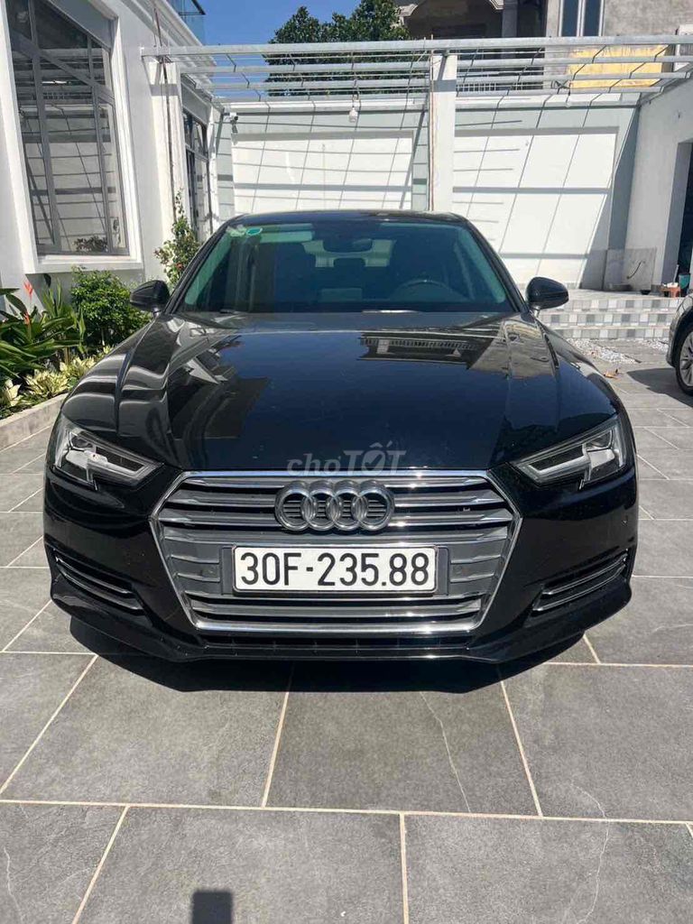Audi A4 2016 черный, немецкая кожа